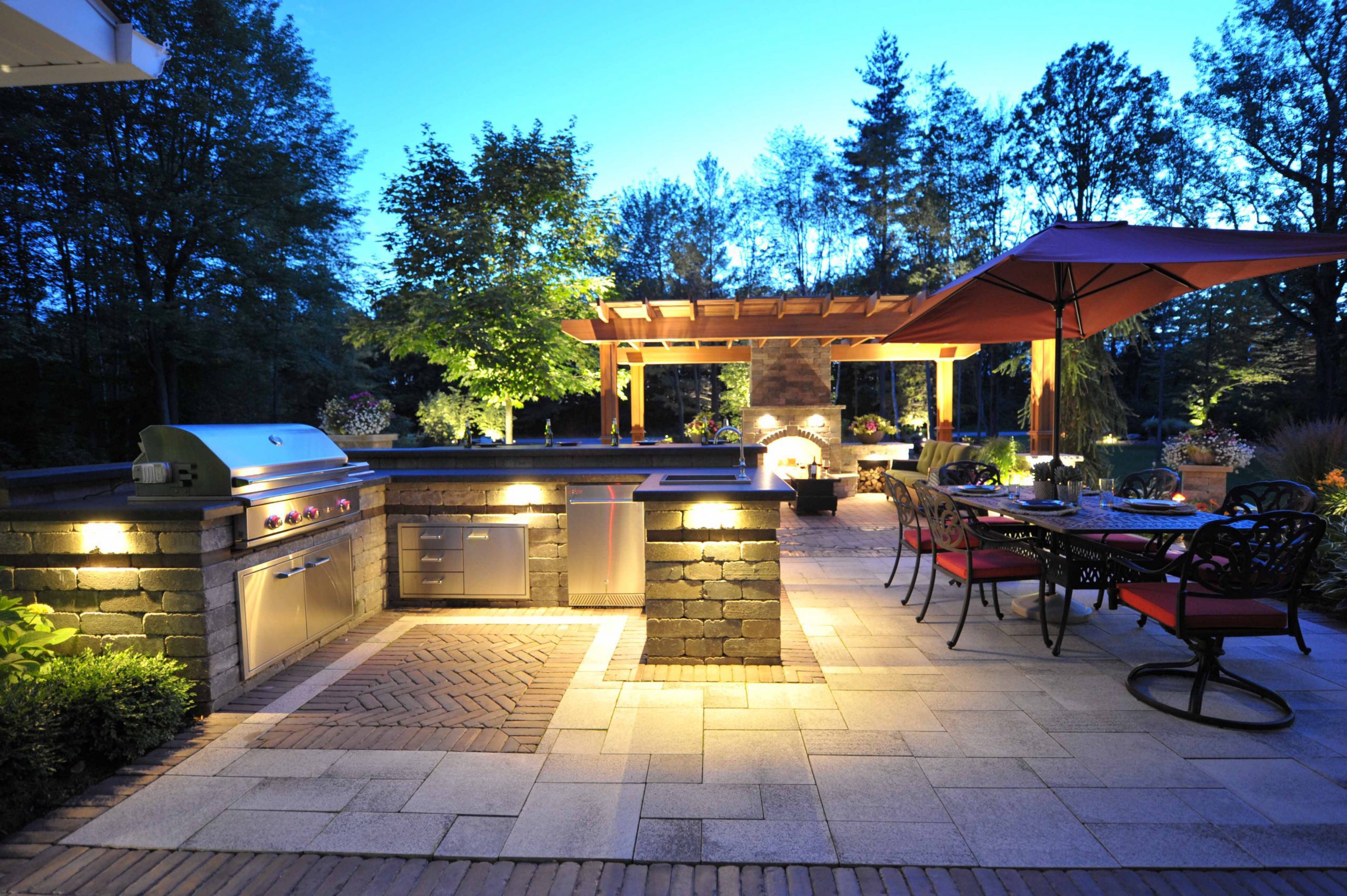 Outdoor Kitchen